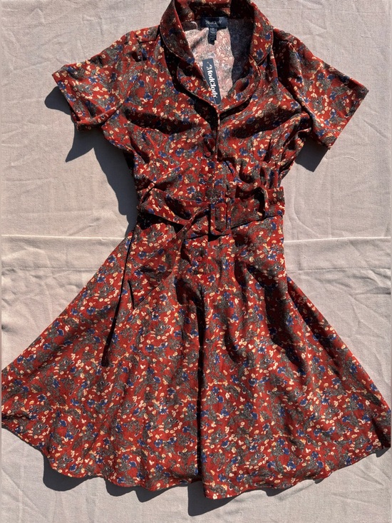 Modcloth Dresses & Skirts - NWT ModCloth Rustic Elegance Casual Dress Cider Blossom Red Blue Floral Belted